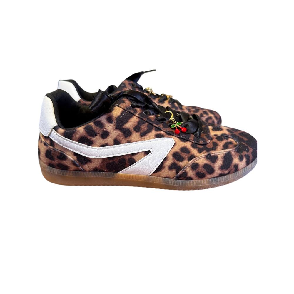 DV Dolce Vita Valentina Charm Leopard Print Sneakers Size 8.5